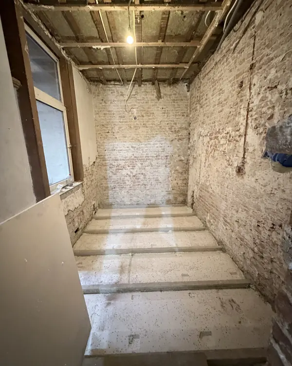 Bouwfoto Newtonstraat 286: broodjesbalkvloer met EPS-isolatie